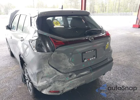 2022 Nissan Kicks Sv Xtronic Cvt z USA, uszkodzony, nr VIN 3N1CP5CV7NL477969